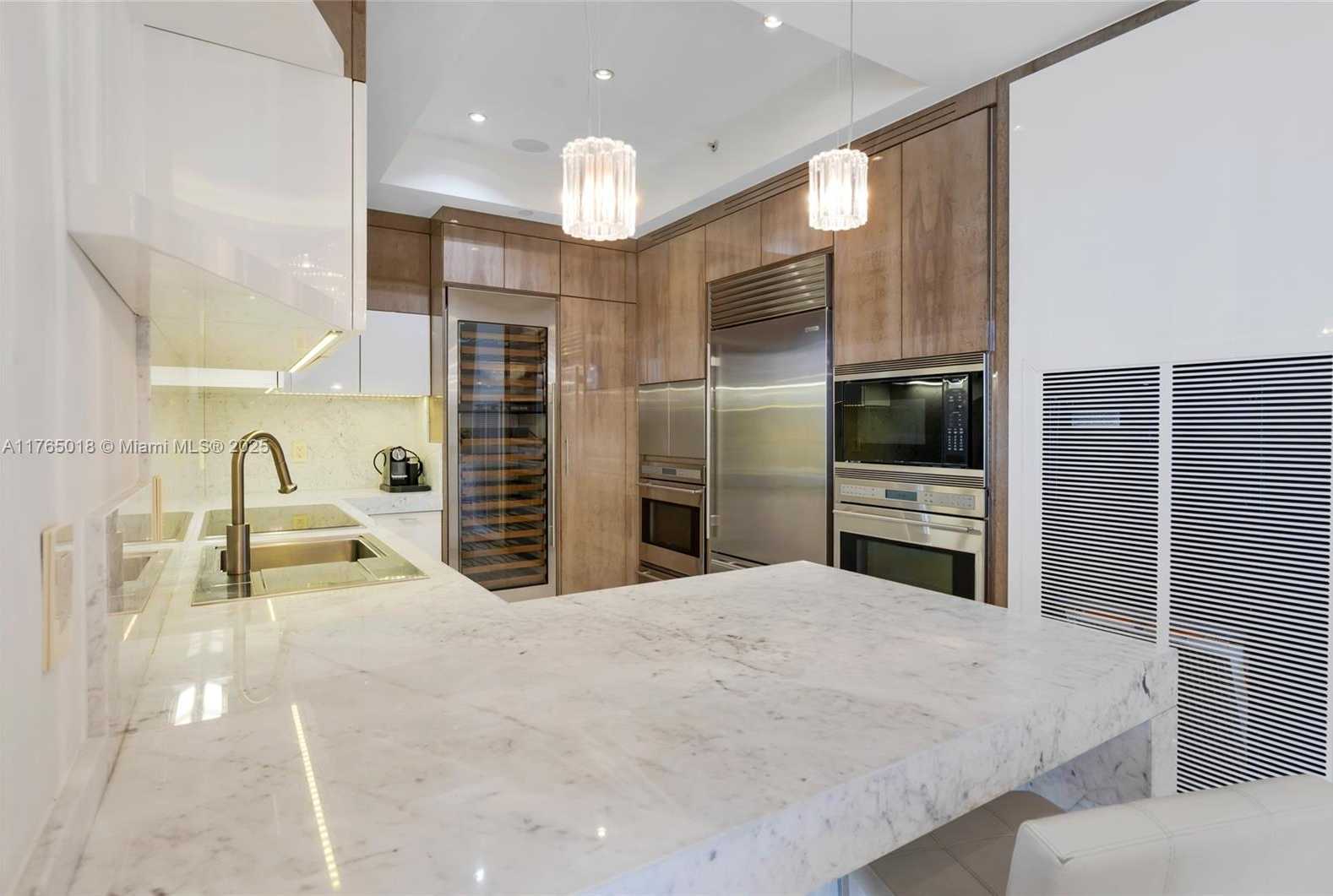 Small Image of 9703 #PH-07, Bal Harbour Number 22
