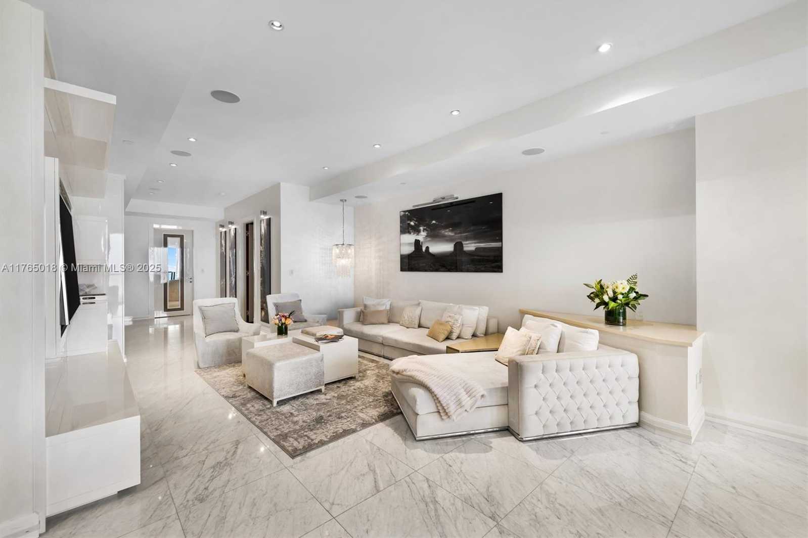 Small Image of 9703 #PH-07, Bal Harbour Number 26