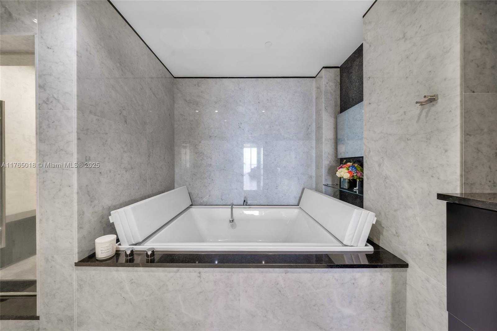 Small Image of 9703 #PH-07, Bal Harbour Number 38