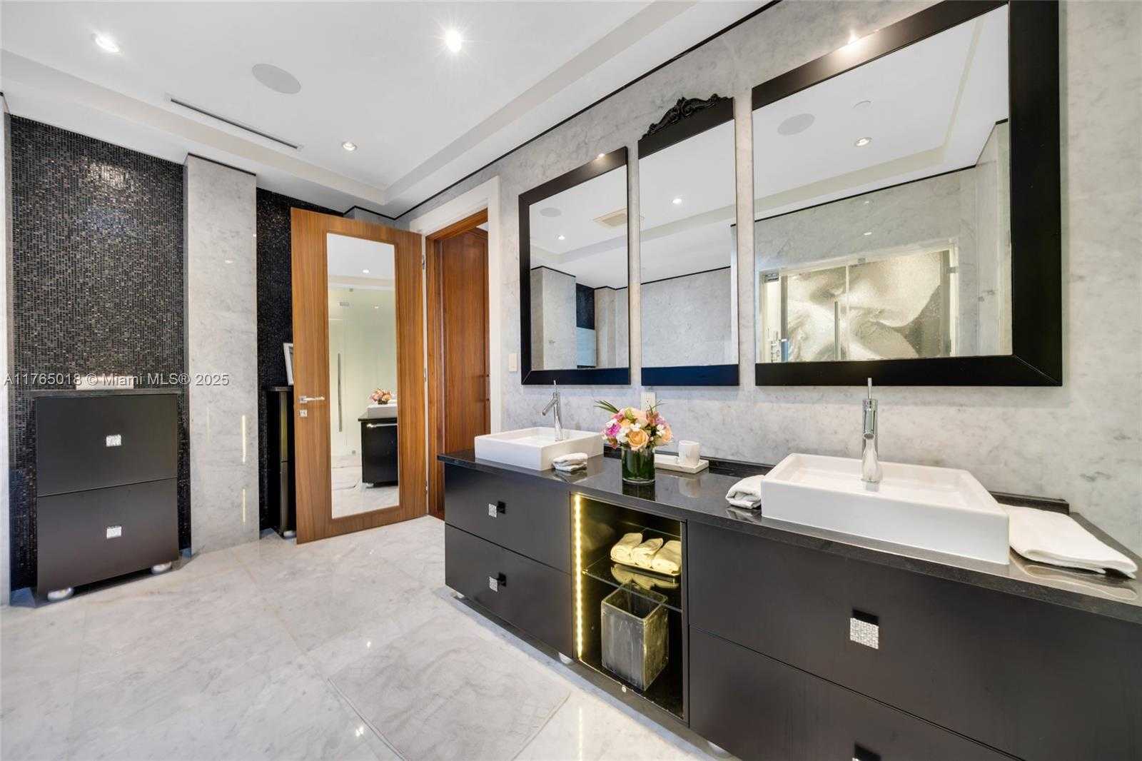 Small Image of 9703 #PH-07, Bal Harbour Number 42