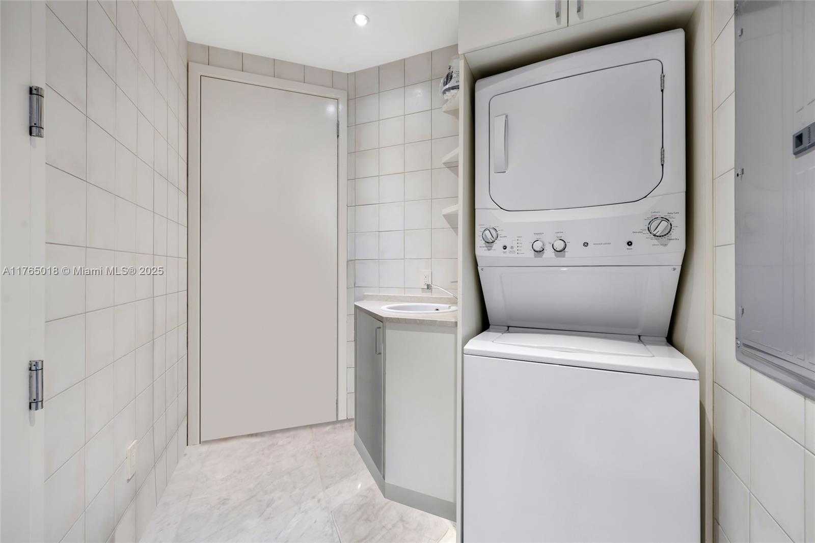 Small Image of 9703 #PH-07, Bal Harbour Number 51