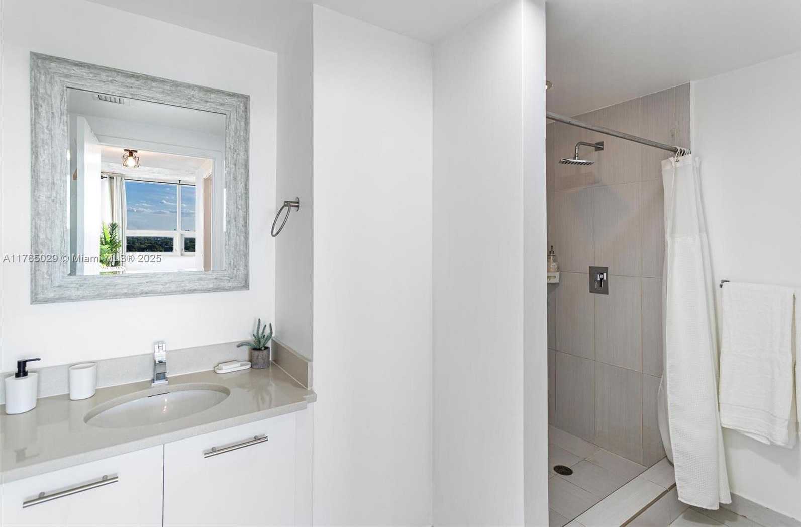 Small Image of 3250 NORTH EAST 1ST AVE #913, Miami Number 16
