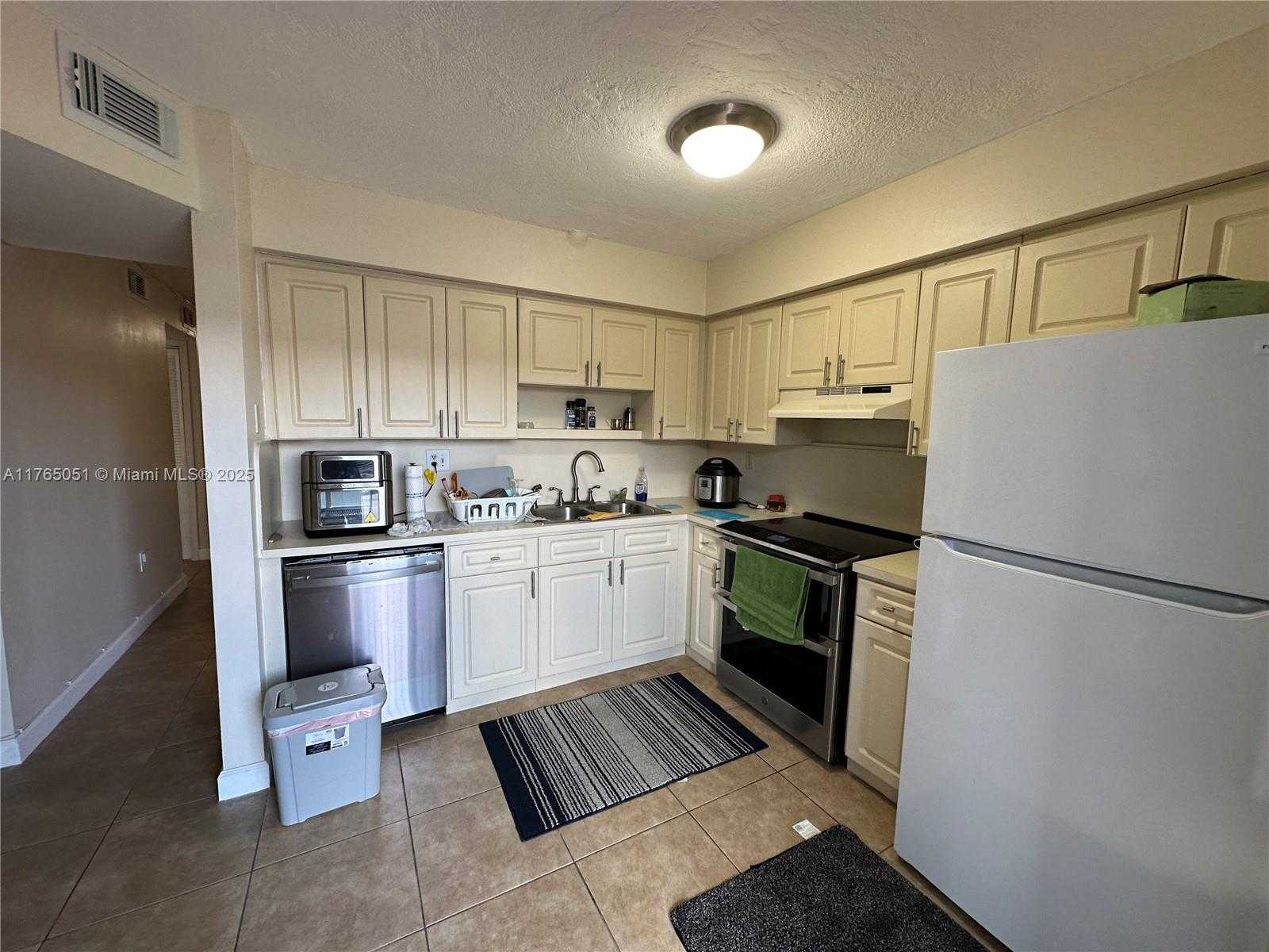 Small Image of 1340 WEST 41ST STREET #201, Hialeah Number 17