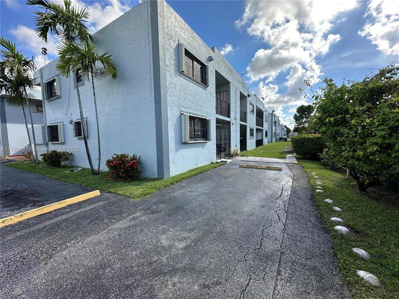 Small Image of 1340 WEST 41ST STREET #201, Hialeah Number 2