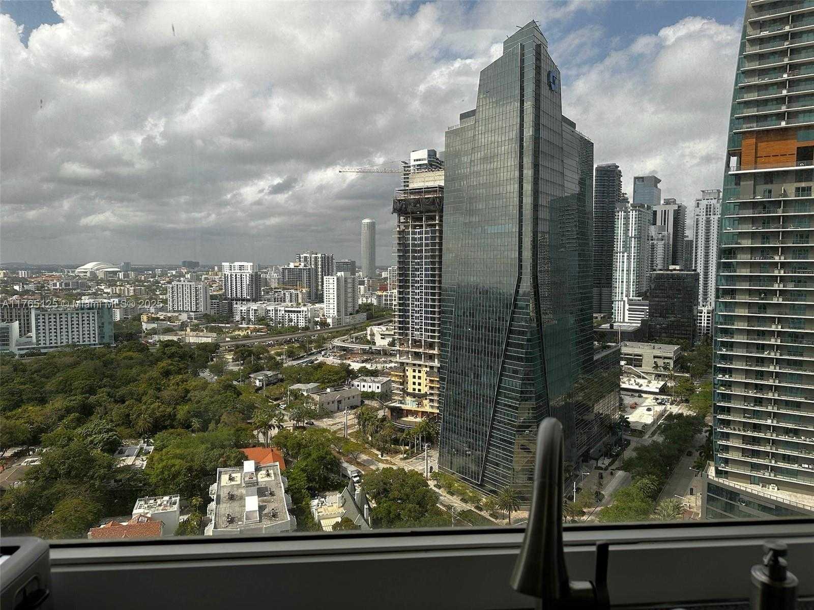 Small Image of 1541 BRICKELL AVE #A3002, Miami Number 27