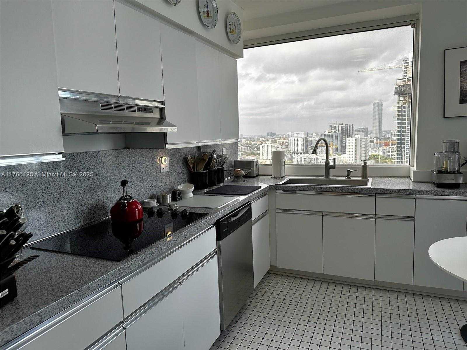 Small Image of 1541 BRICKELL AVE #A3002, Miami Number 31