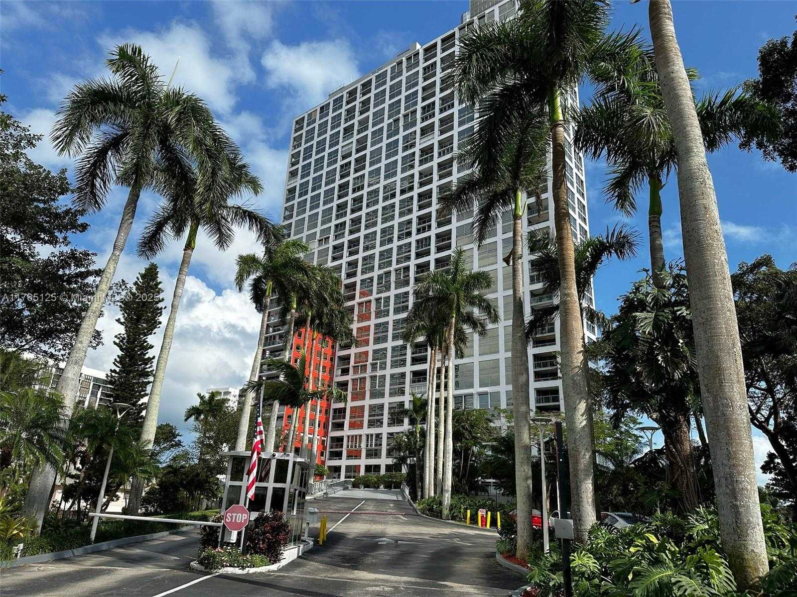 Small Image of 1541 BRICKELL AVE #A3002, Miami Number 4