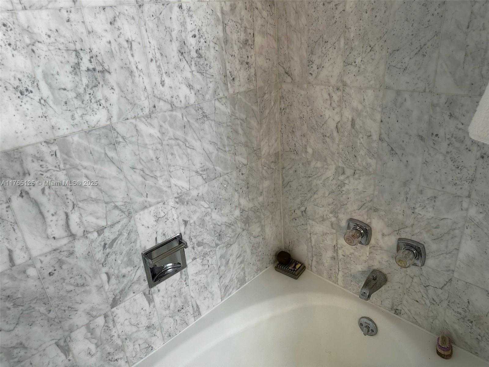 Small Image of 1541 BRICKELL AVE #A3002, Miami Number 44
