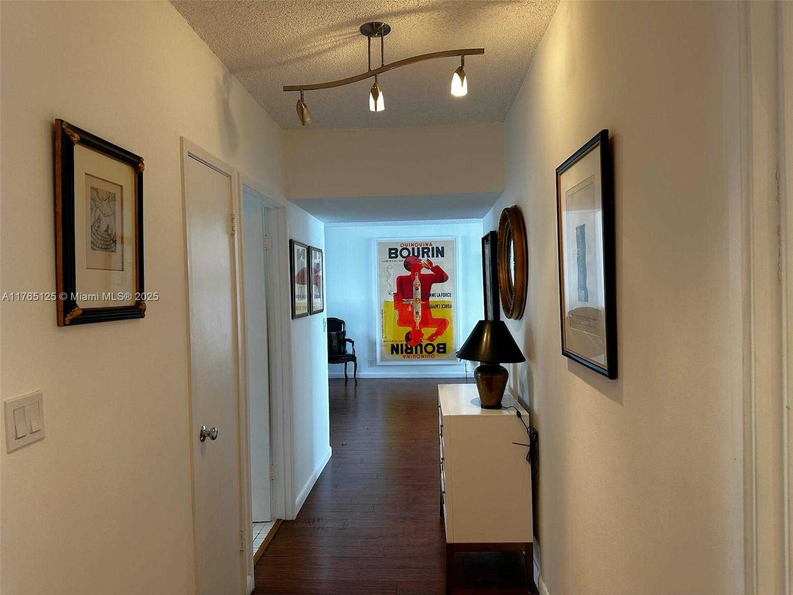 Small Image of 1541 BRICKELL AVE #A3002, Miami Number 5