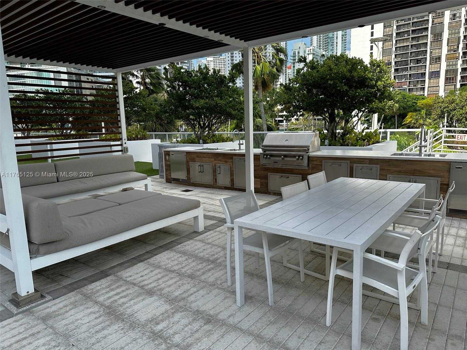 Small Image of 1541 BRICKELL AVE #A3002, Miami Number 64