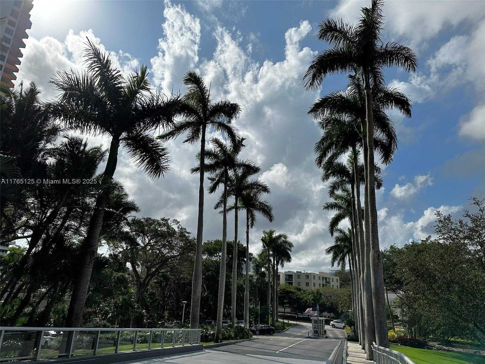 Small Image of 1541 BRICKELL AVE #A3002, Miami Number 70