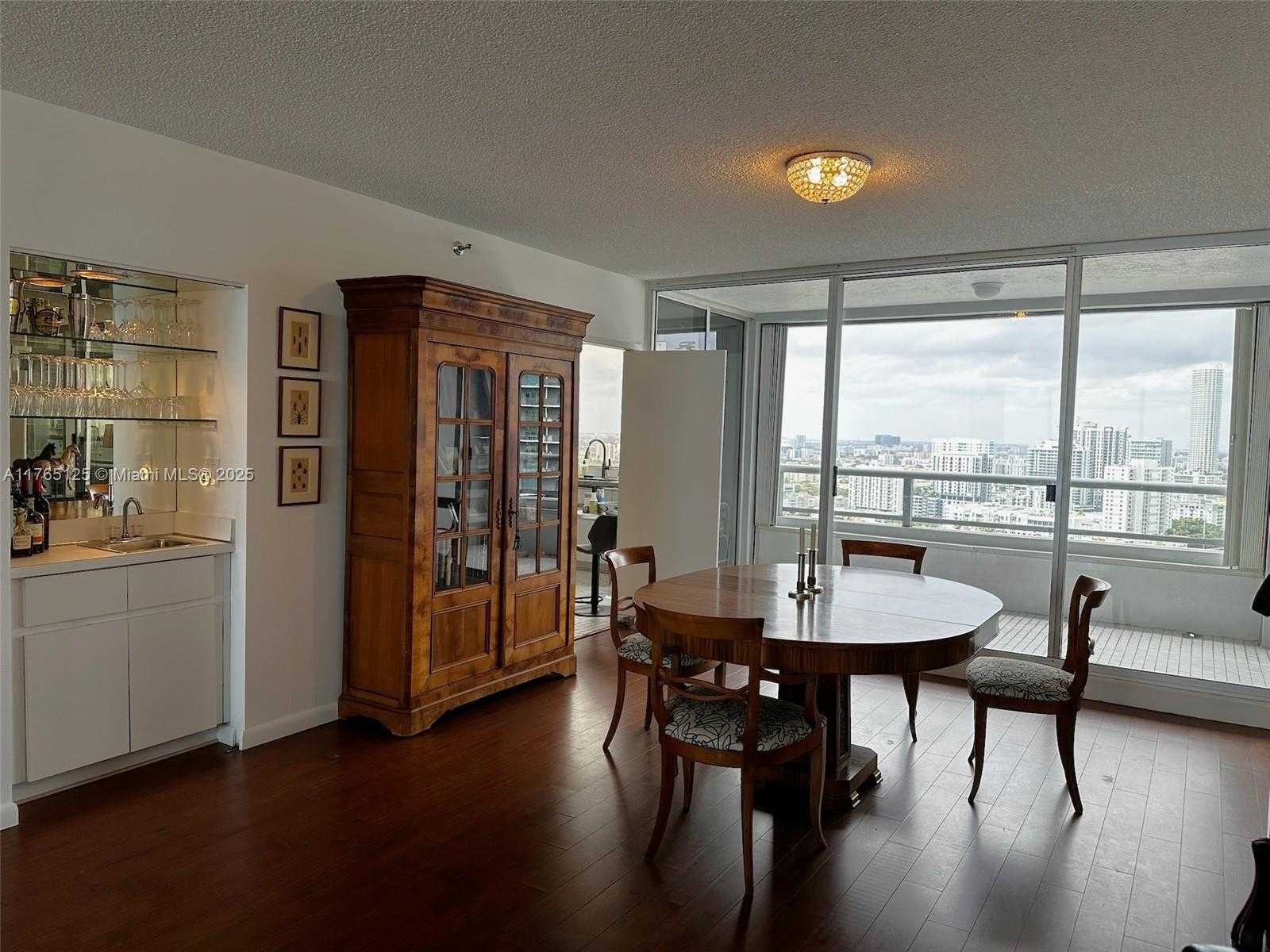 Small Image of 1541 BRICKELL AVE #A3002, Miami Number 8