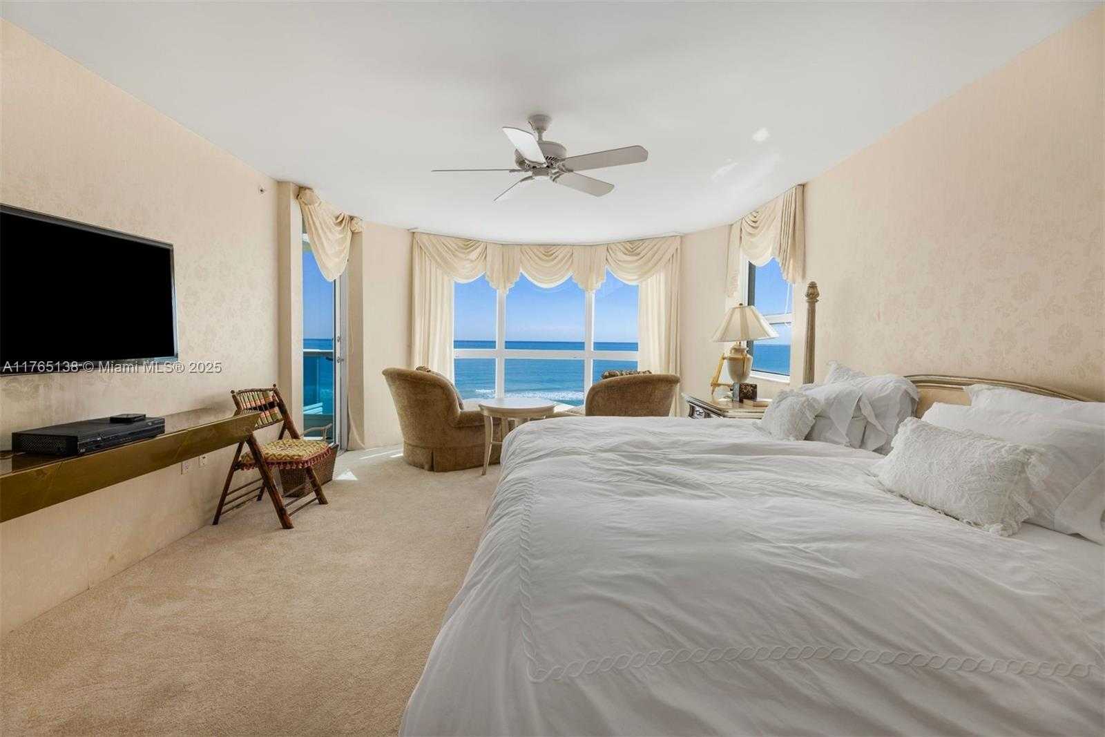 Small Image of 5025 COLLINS AVE #705, Miami Beach Number 19