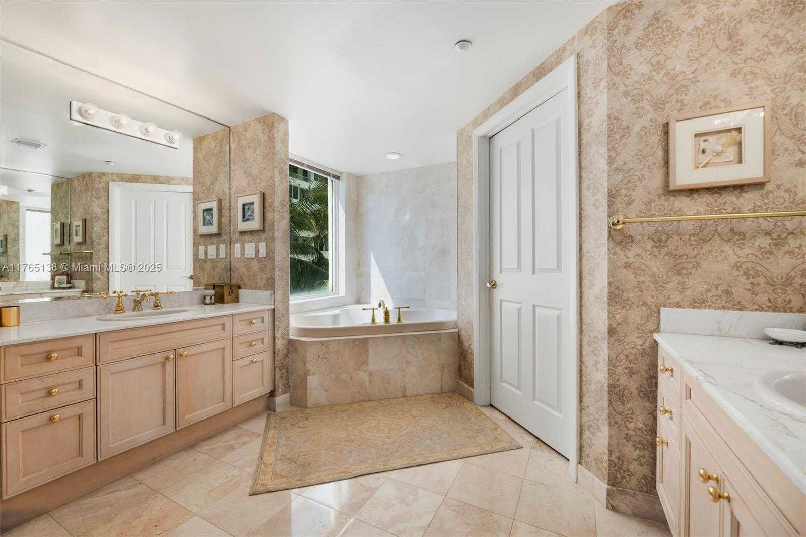 Small Image of 5025 COLLINS AVE #705, Miami Beach Number 25