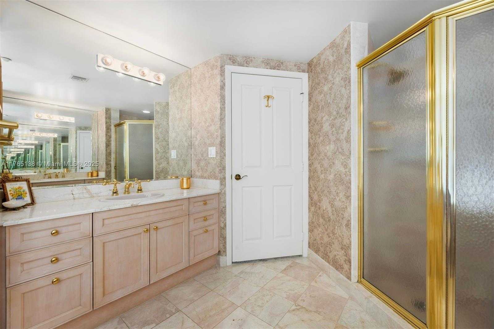 Small Image of 5025 COLLINS AVE #705, Miami Beach Number 26