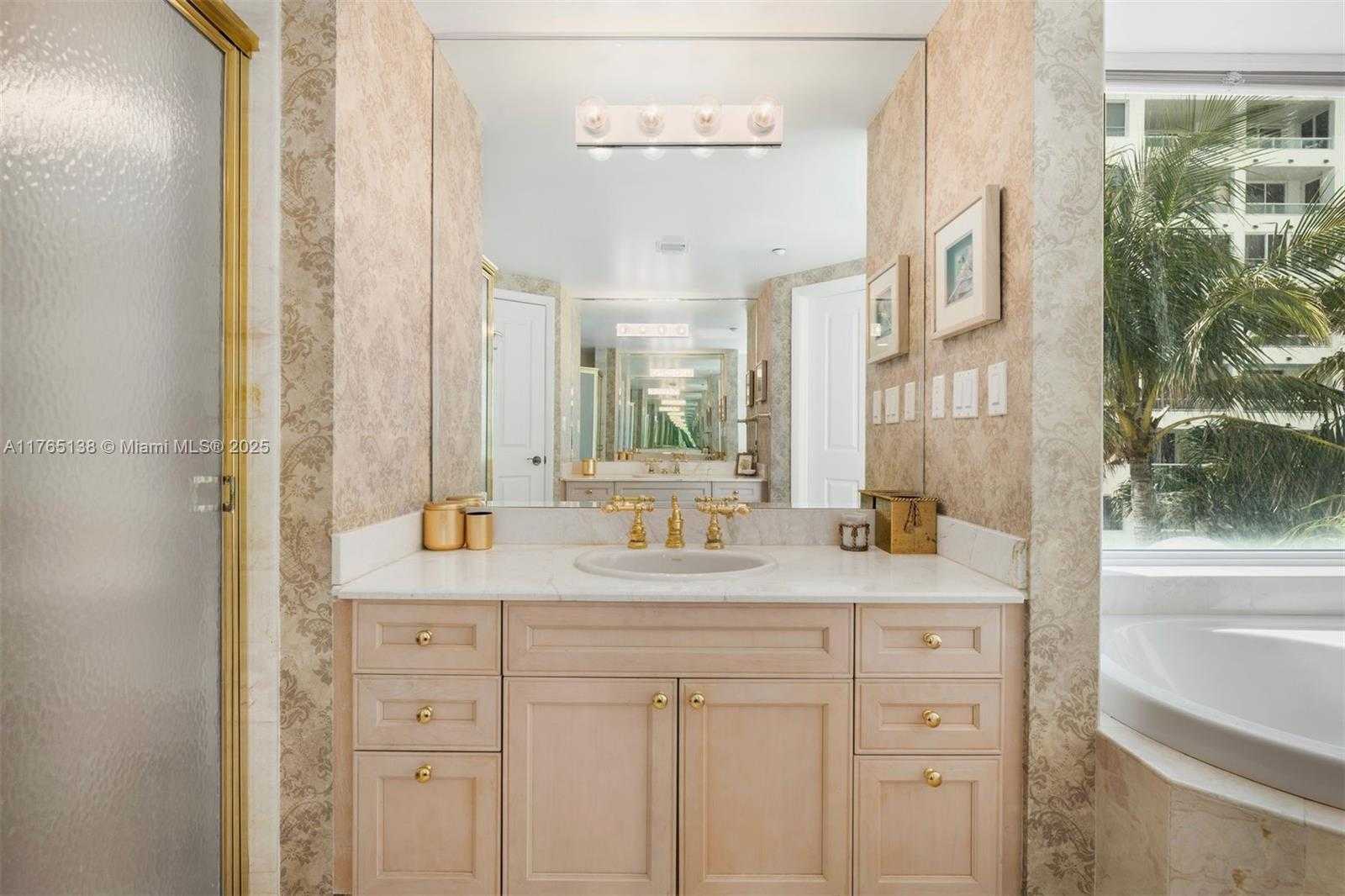 Small Image of 5025 COLLINS AVE #705, Miami Beach Number 27