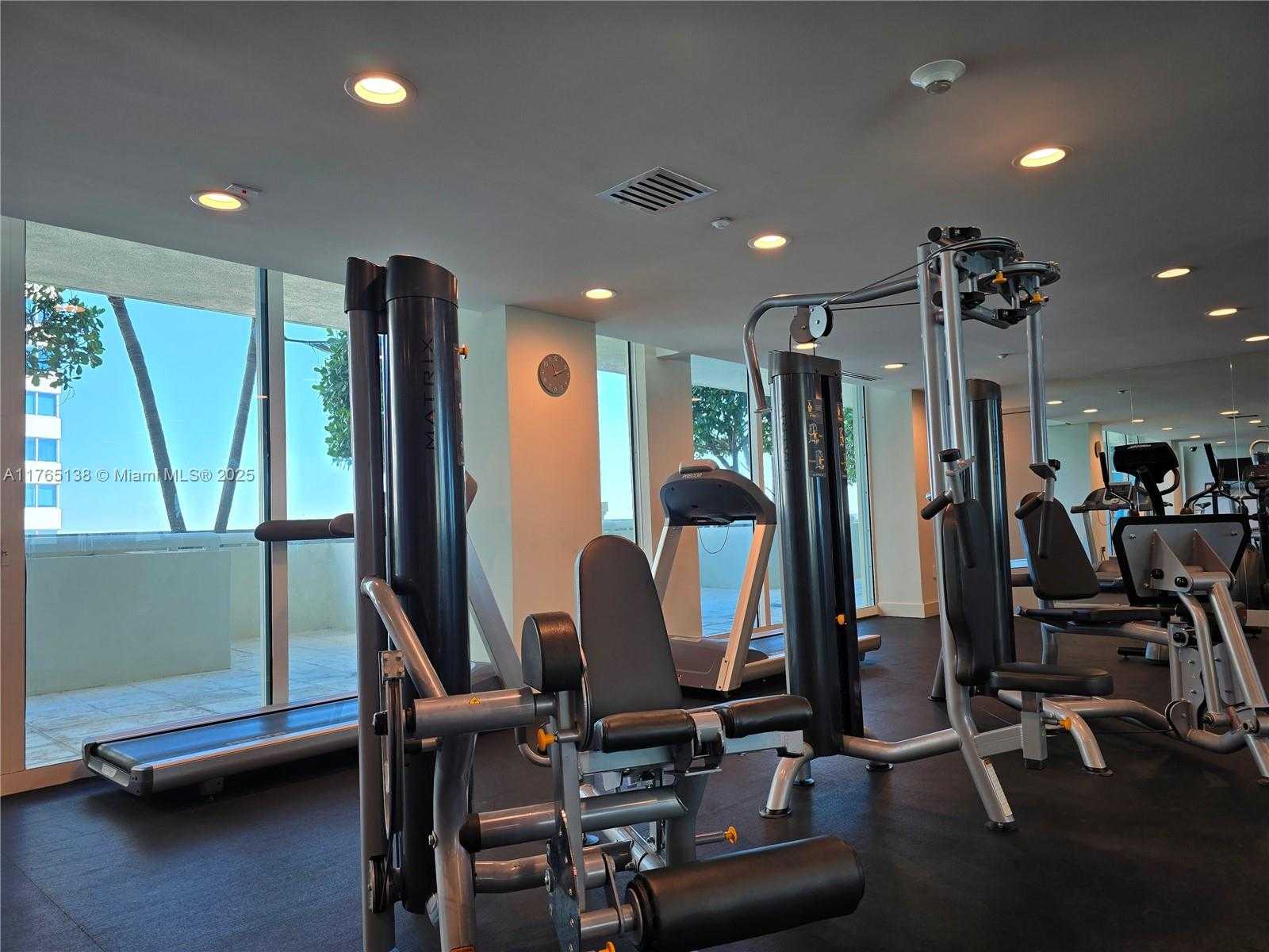 Small Image of 5025 COLLINS AVE #705, Miami Beach Number 48