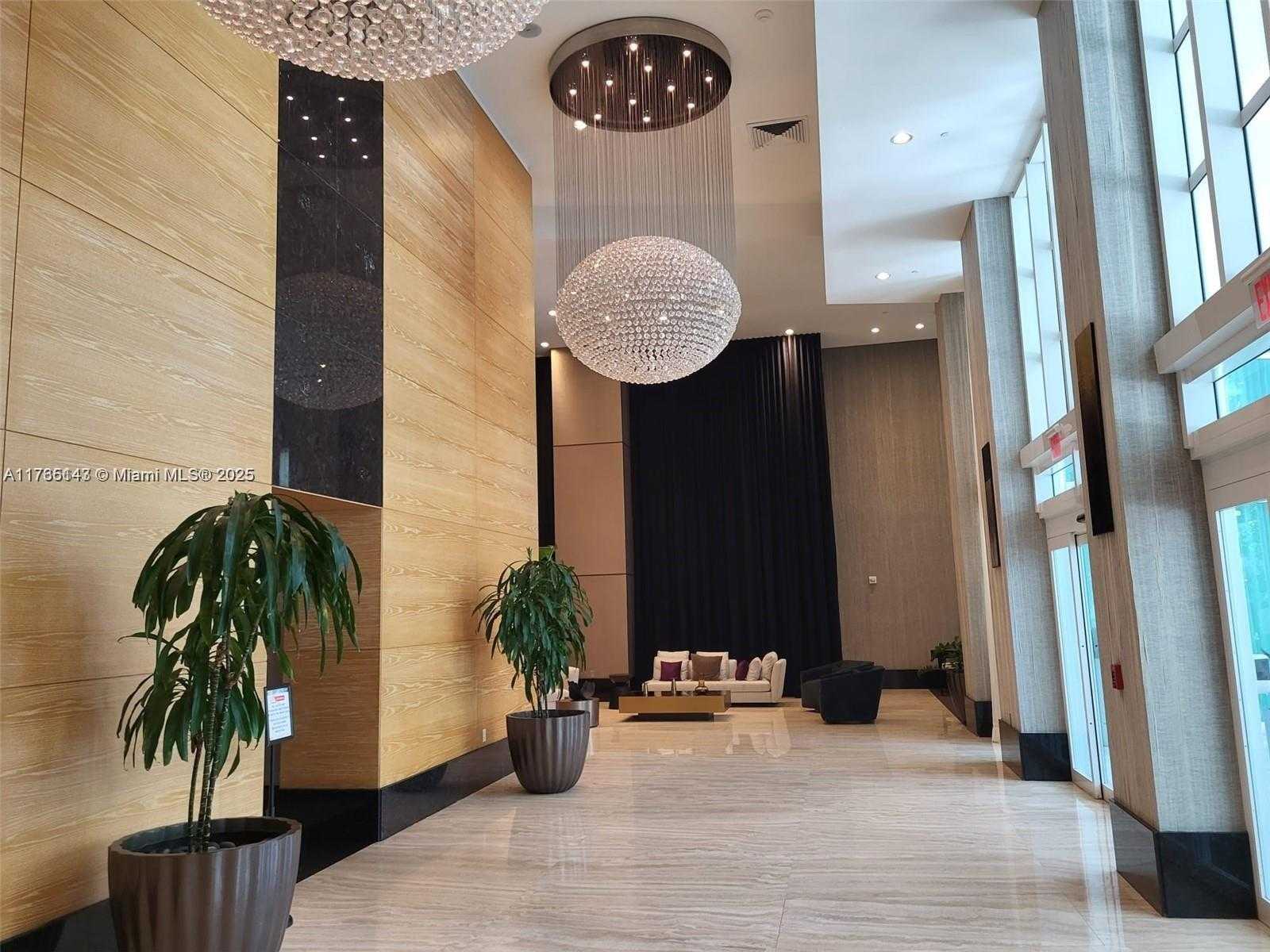 Small Image of 950 BRICKELL BAY DR #2909, Miami Number 18