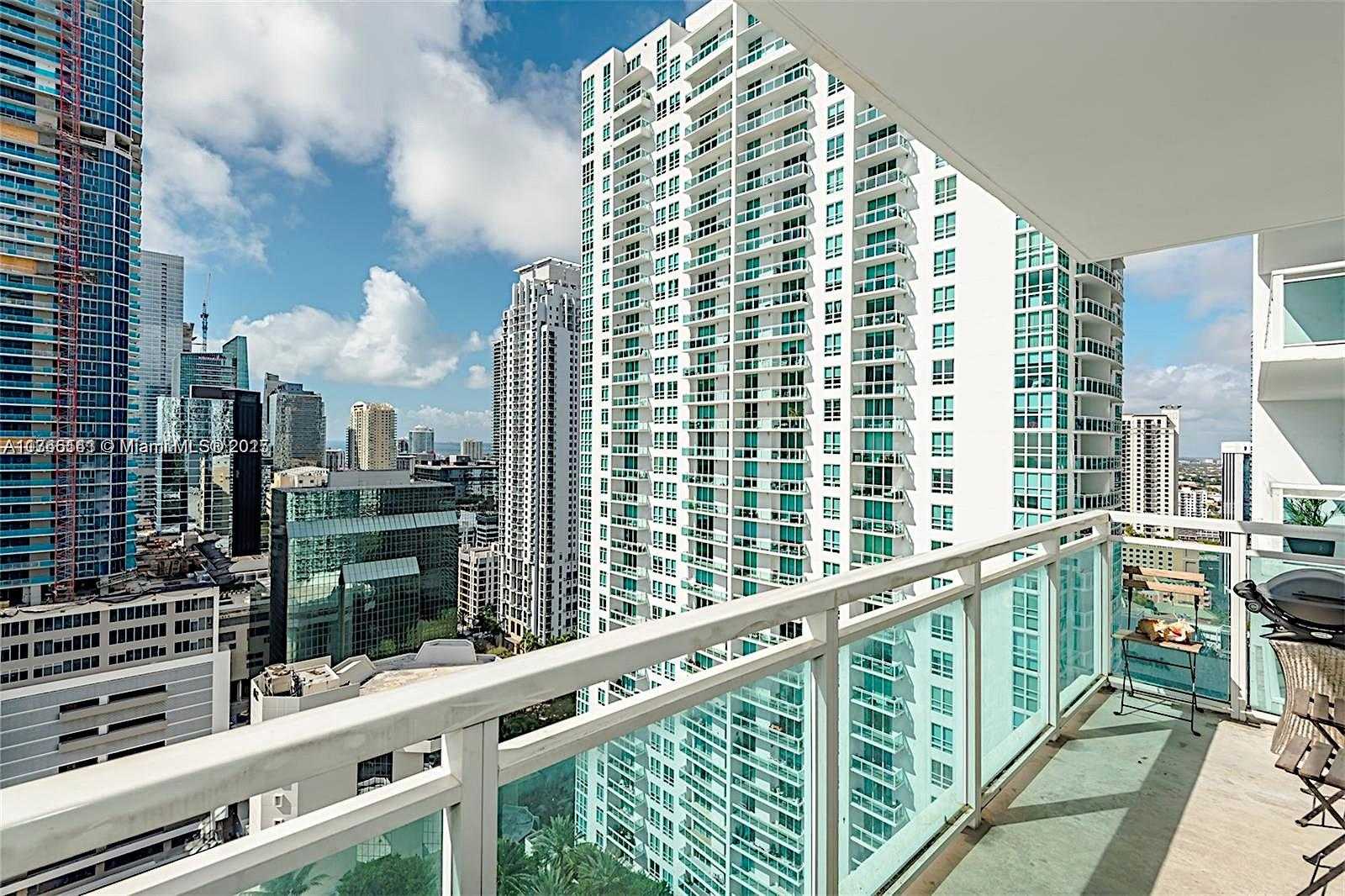 Small Image of 950 BRICKELL BAY DR #2909, Miami Number 2