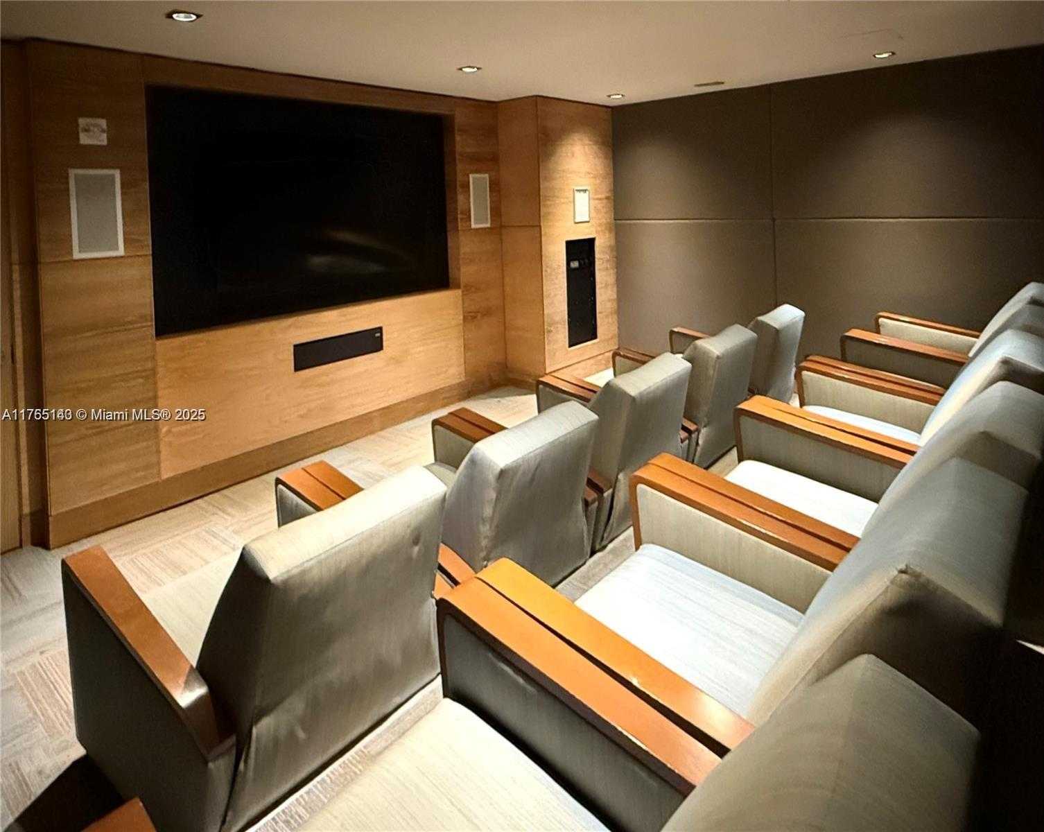 Small Image of 950 BRICKELL BAY DR #2909, Miami Number 20