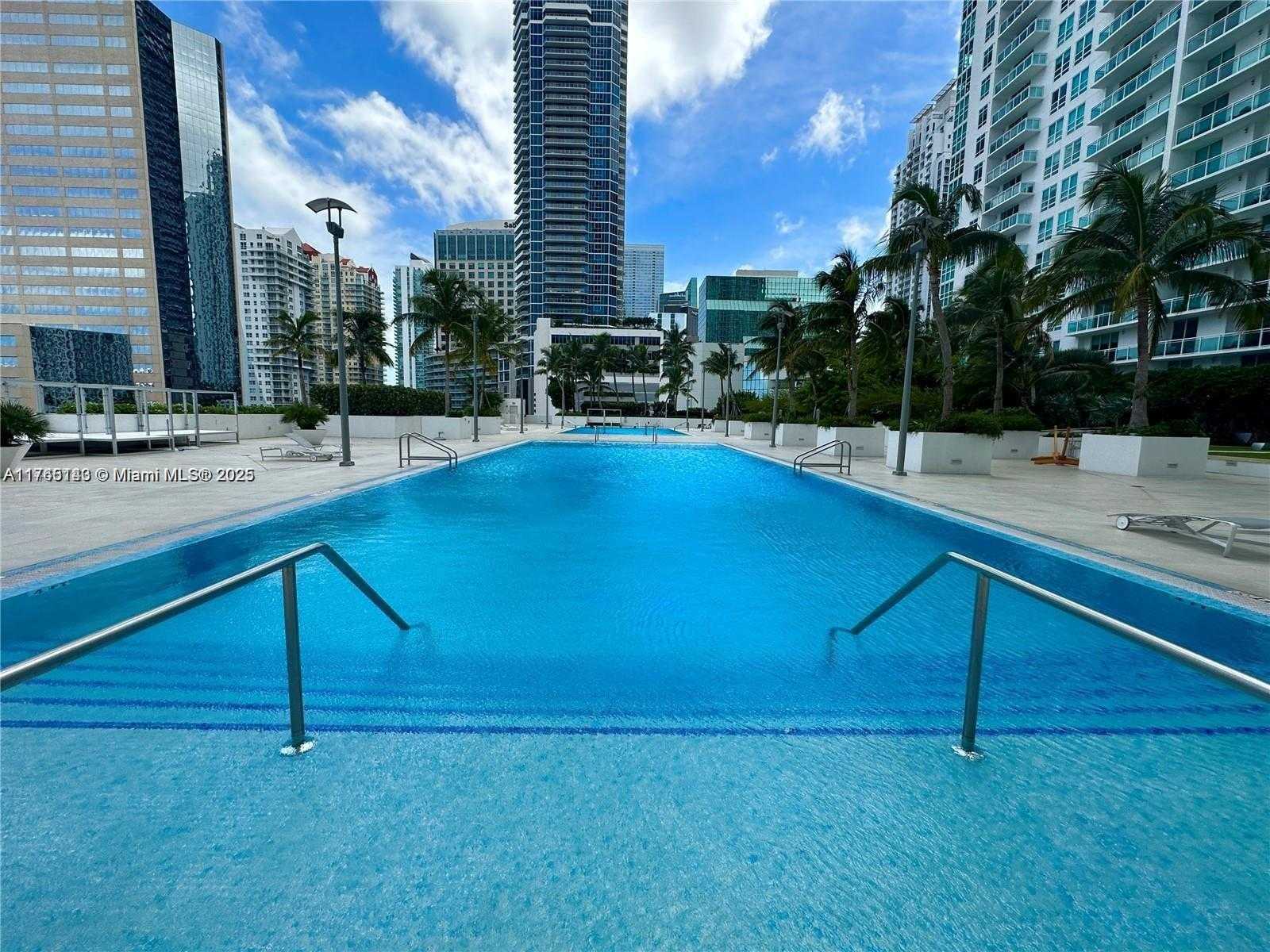 Small Image of 950 BRICKELL BAY DR #2909, Miami Number 22