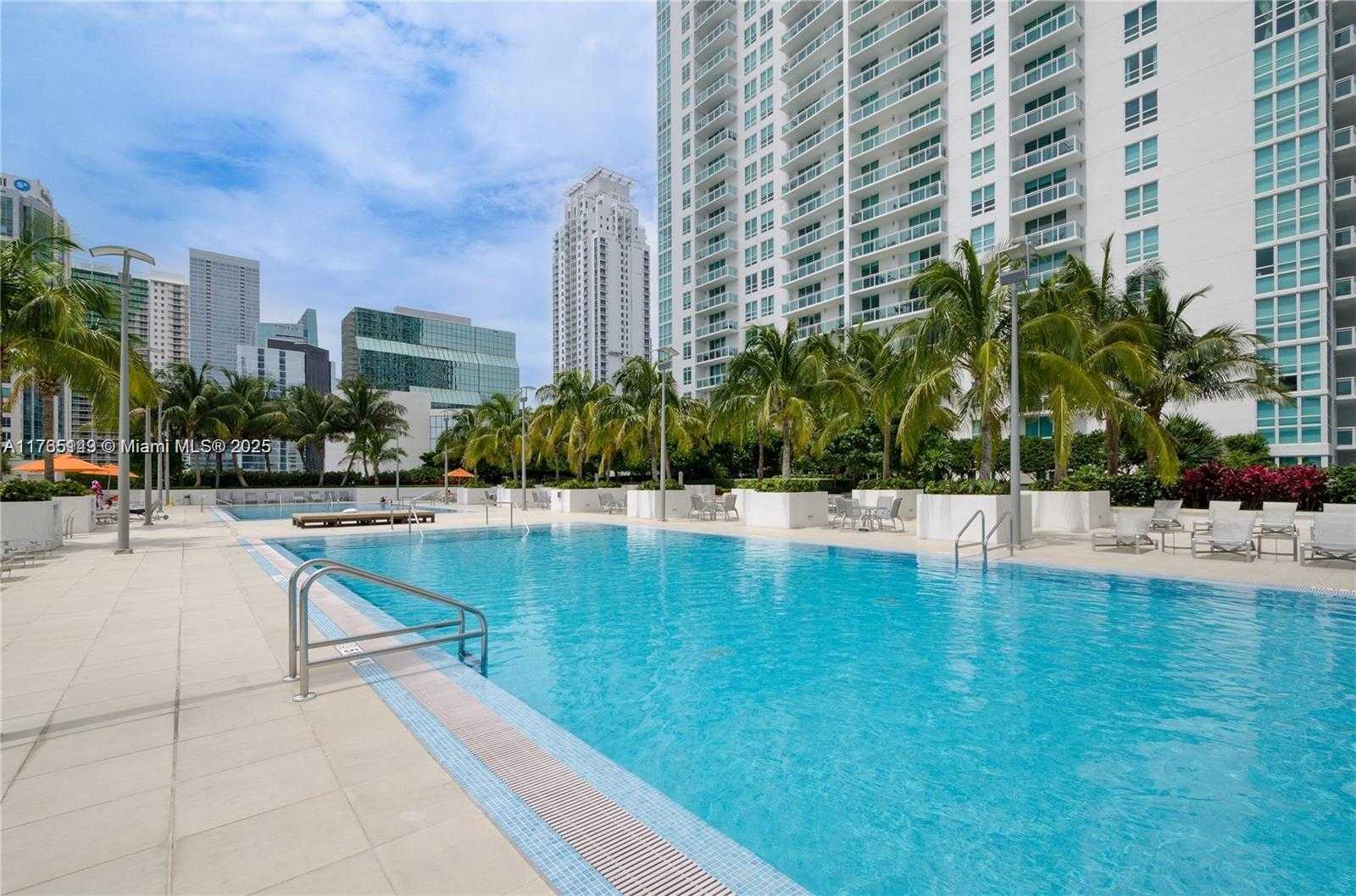 Small Image of 950 BRICKELL BAY DR #2909, Miami Number 30