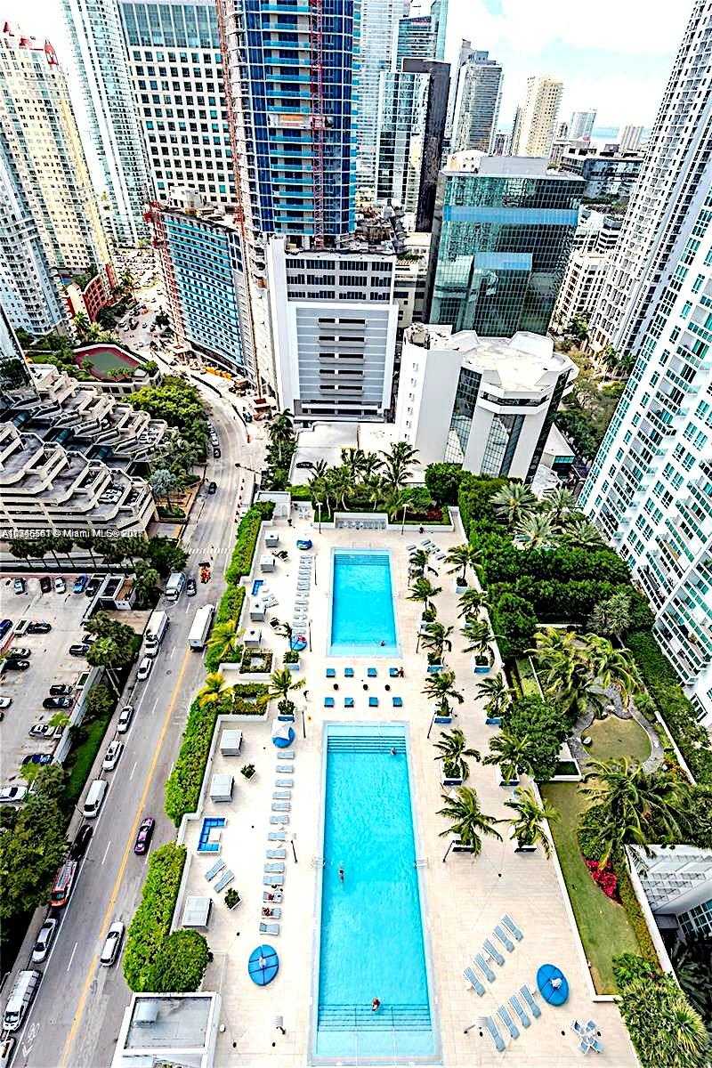 Small Image of 950 BRICKELL BAY DR #2909, Miami Number 37
