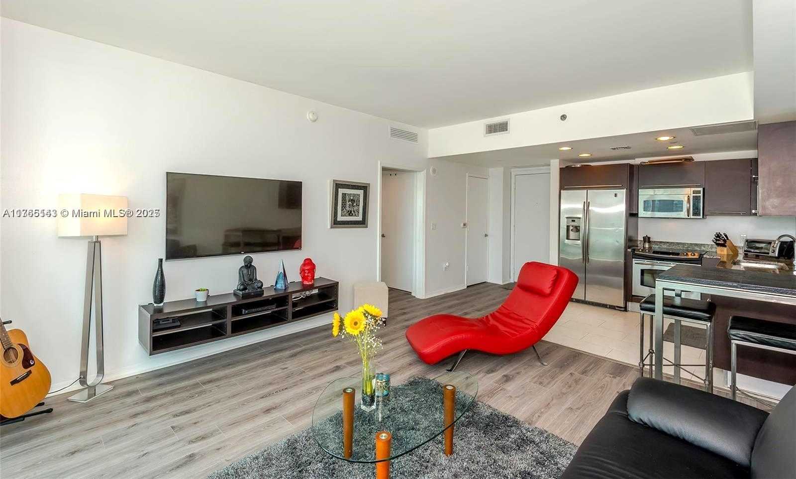 Small Image of 950 BRICKELL BAY DR #2909, Miami Number 4