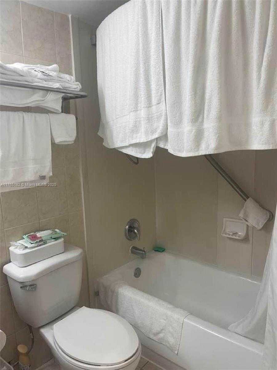Small Image of 19201 COLLINS AVE #1022, Sunny Isles Beach Number 11