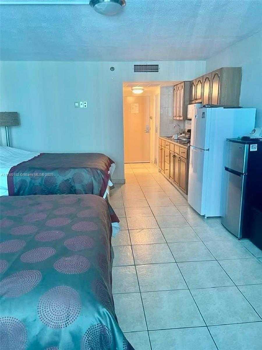 Small Image of 19201 COLLINS AVE #1022, Sunny Isles Beach Number 5