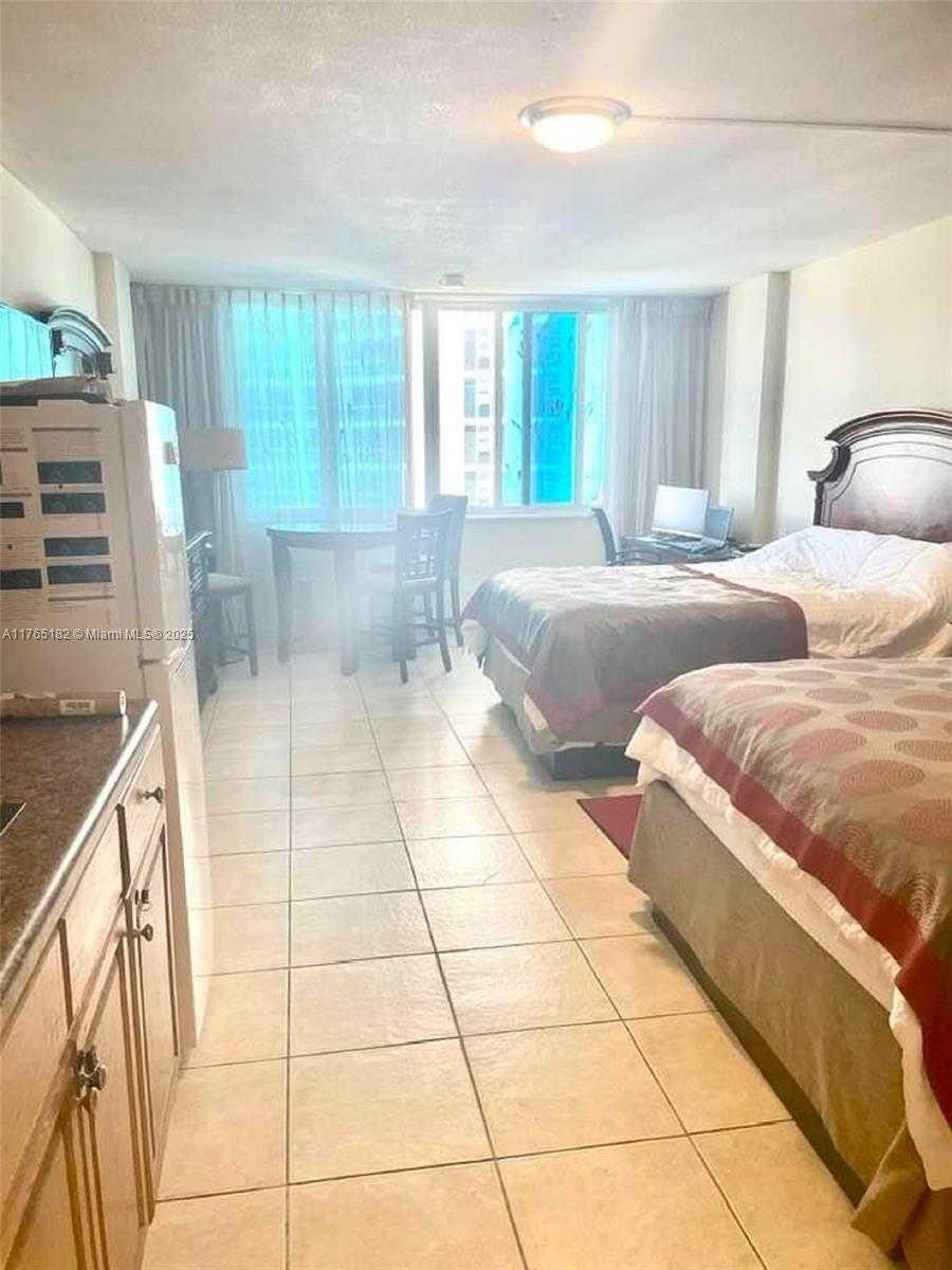 Small Image of 19201 COLLINS AVE #1022, Sunny Isles Beach Number 7