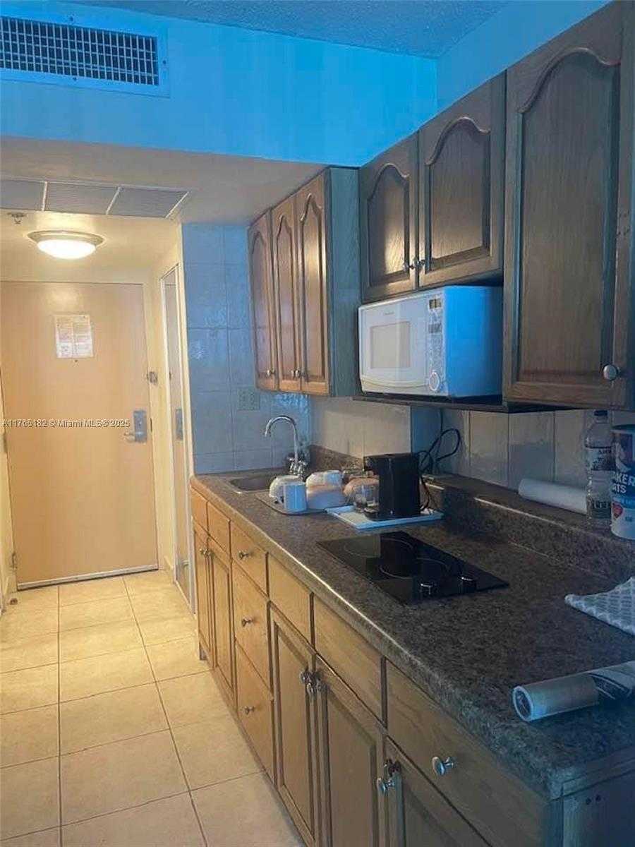 Small Image of 19201 COLLINS AVE #1022, Sunny Isles Beach Number 8