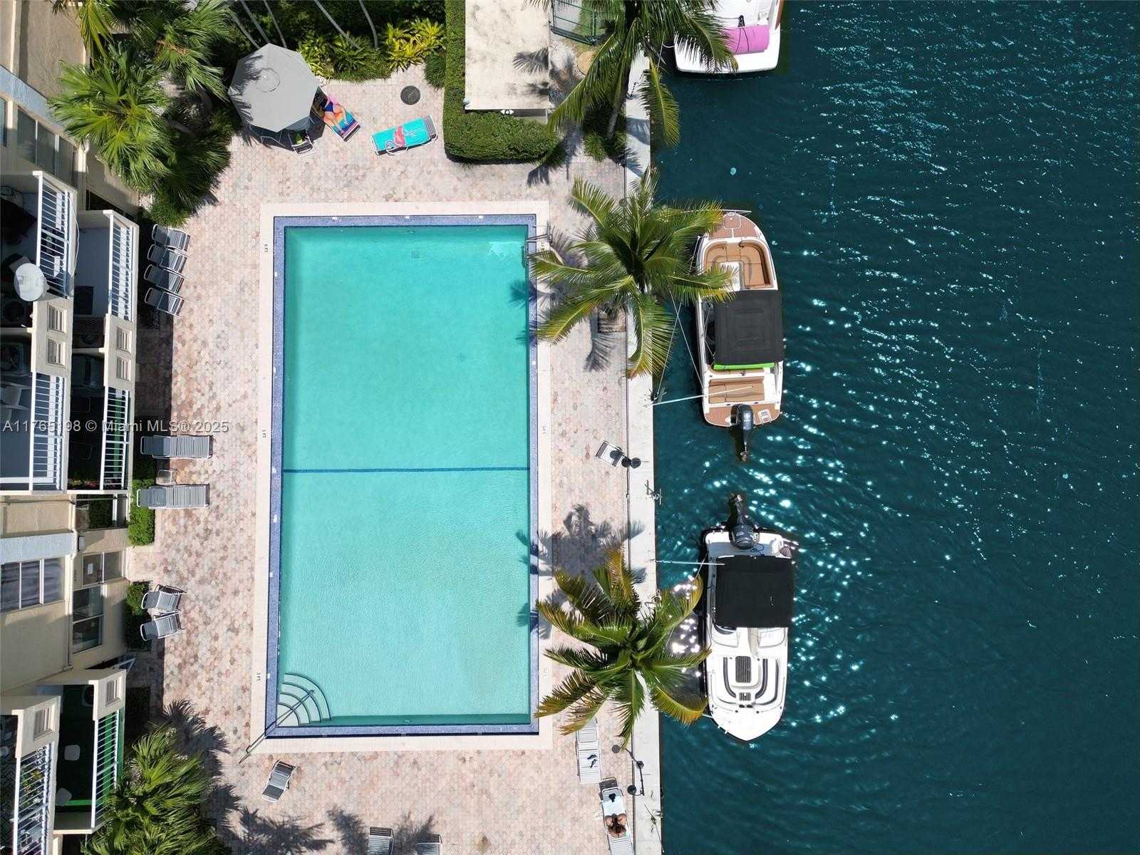 Small Image of 2350 NORTH EAST 135TH ST #1101, North Miami Number 3