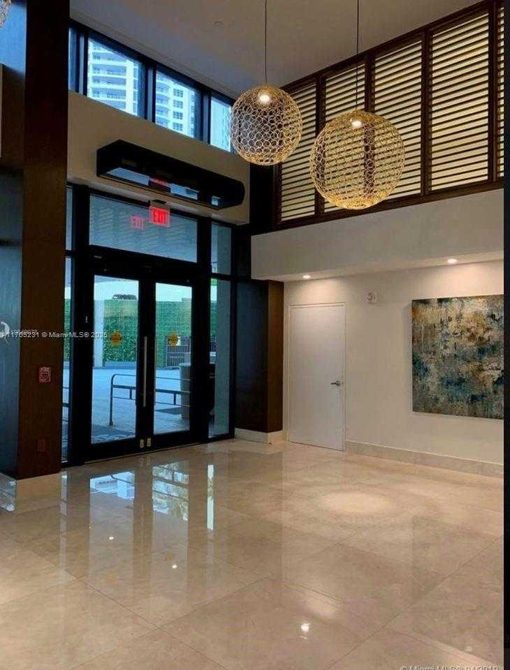 Small Image of 540 BRICKELL KEY DR #310, Miami Number 10