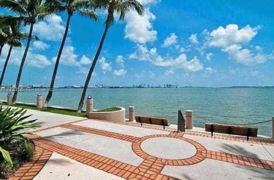 Small Image of 540 BRICKELL KEY DR #310, Miami Number 12