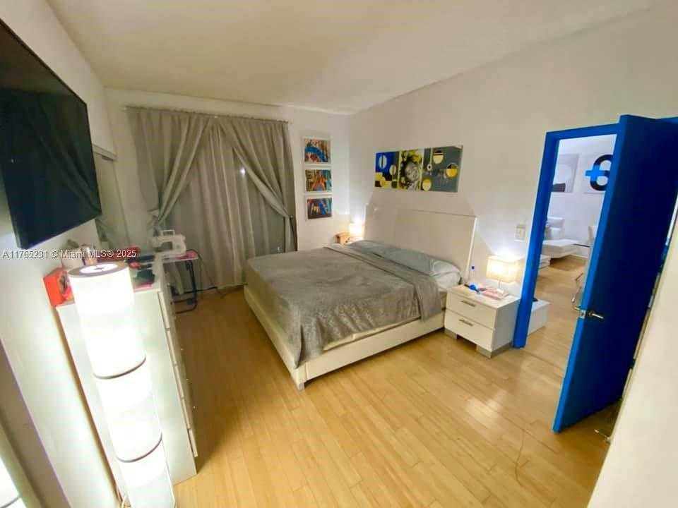 Small Image of 540 BRICKELL KEY DR #310, Miami Number 7