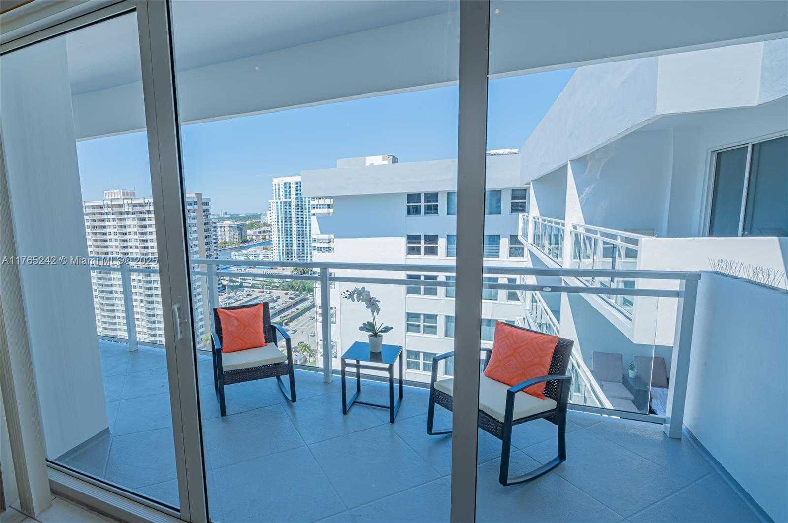 Small Image of 2030 SOUTH OCEAN DR #2204, Hallandale Beach Number 13