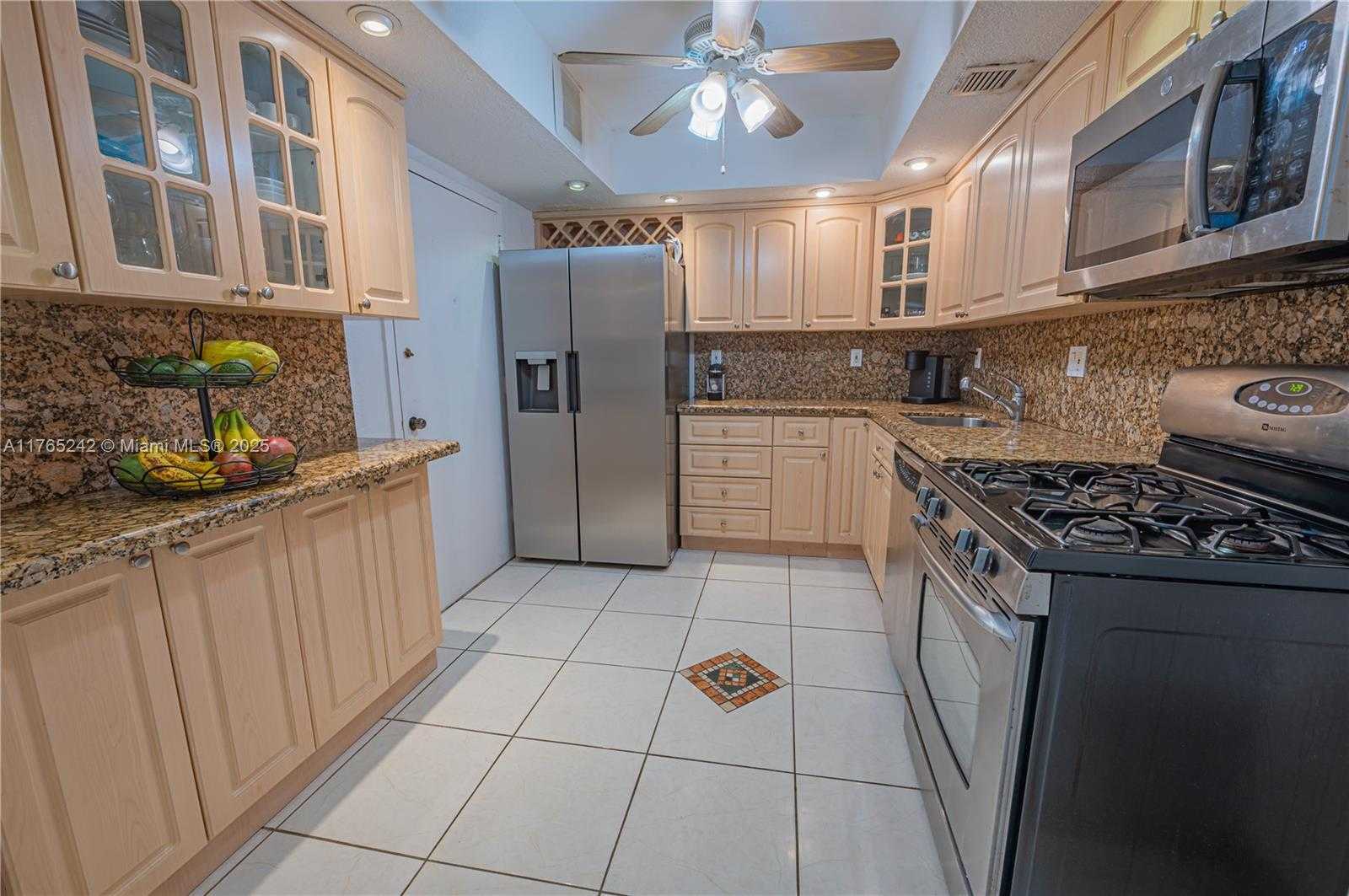 Small Image of 2030 SOUTH OCEAN DR #2204, Hallandale Beach Number 3