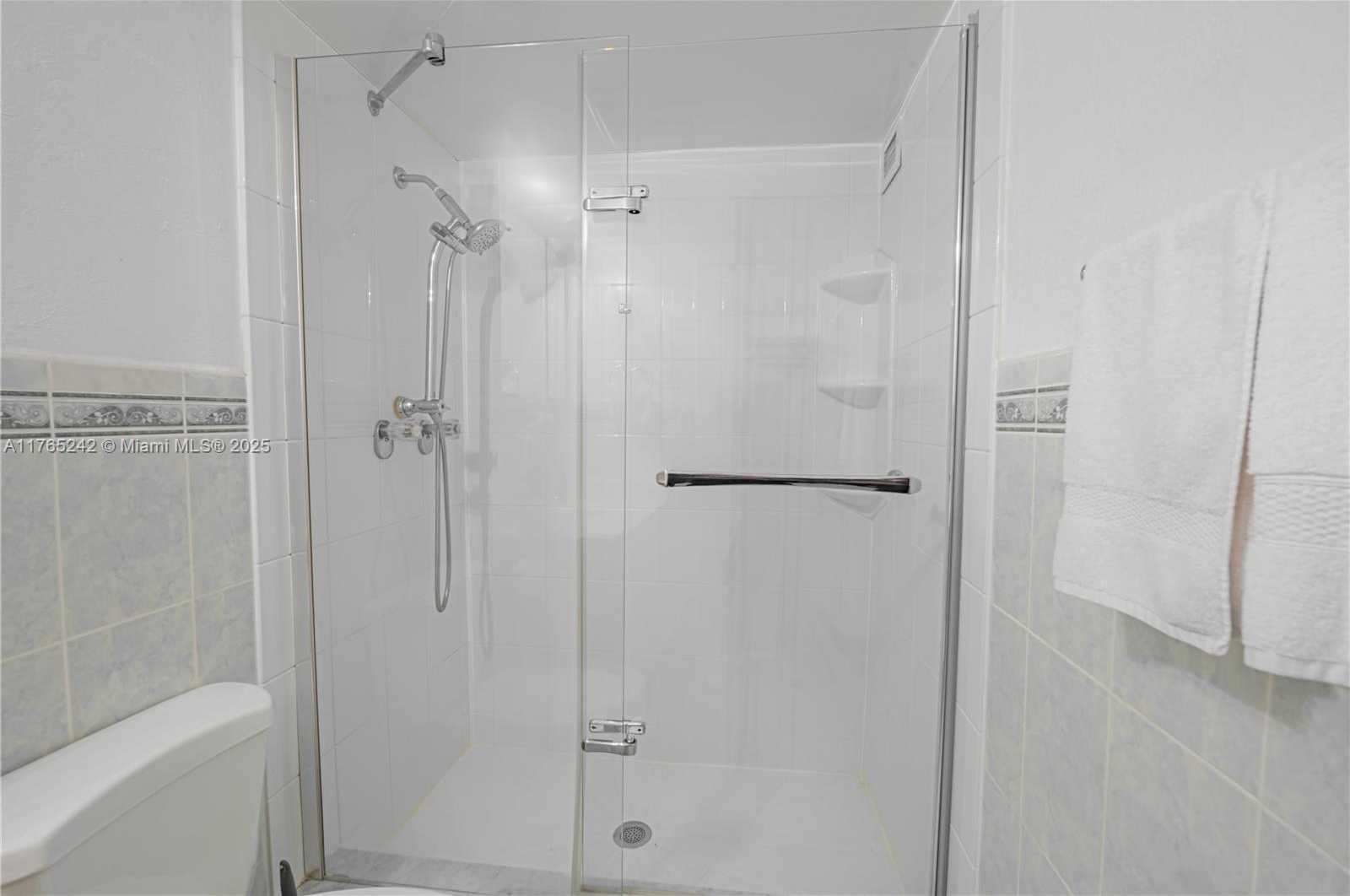 Small Image of 2030 SOUTH OCEAN DR #2204, Hallandale Beach Number 33