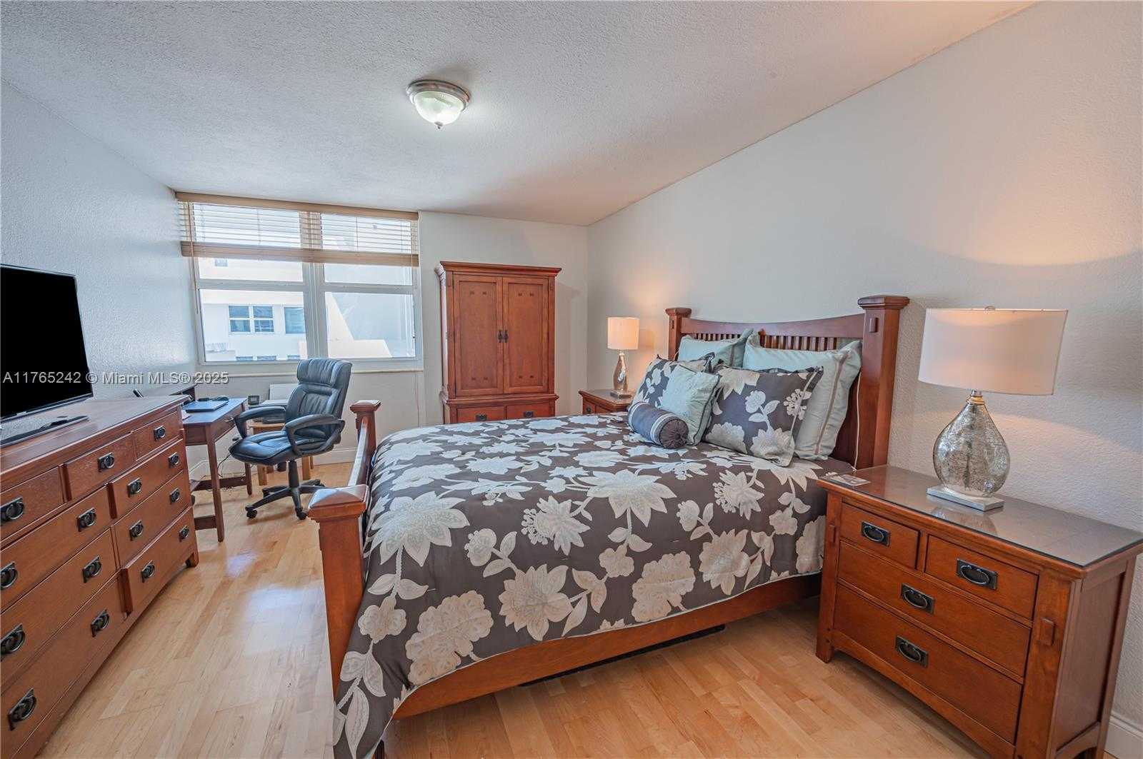 Small Image of 2030 SOUTH OCEAN DR #2204, Hallandale Beach Number 39