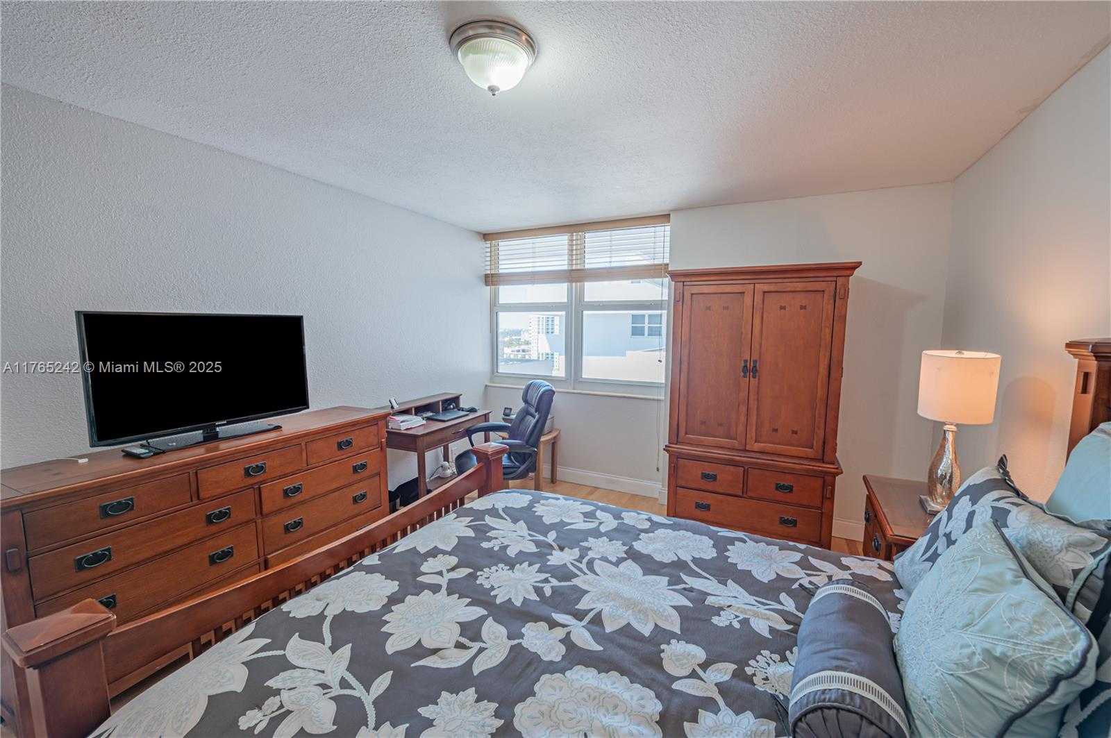 Small Image of 2030 SOUTH OCEAN DR #2204, Hallandale Beach Number 40