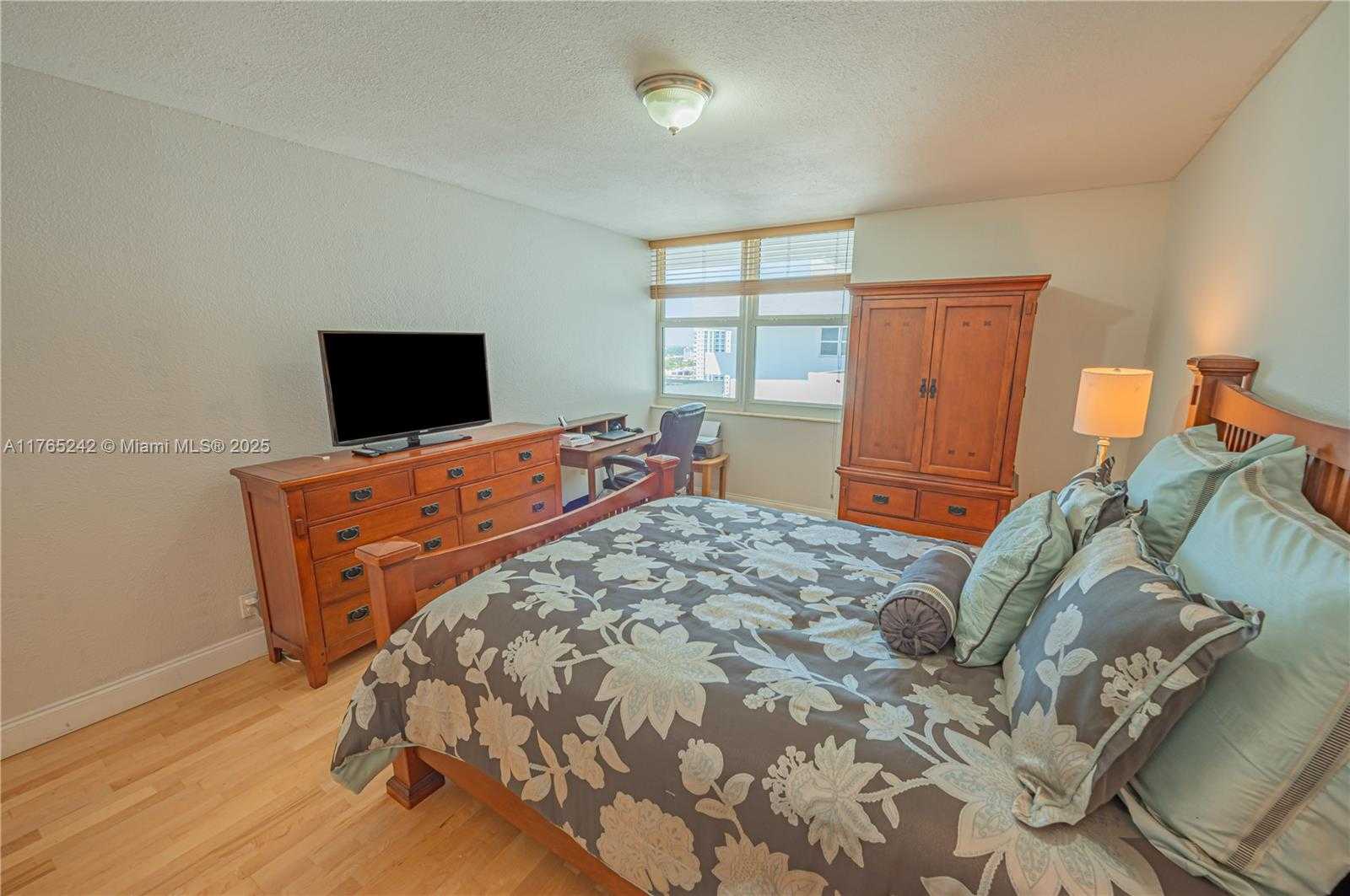 Small Image of 2030 SOUTH OCEAN DR #2204, Hallandale Beach Number 45
