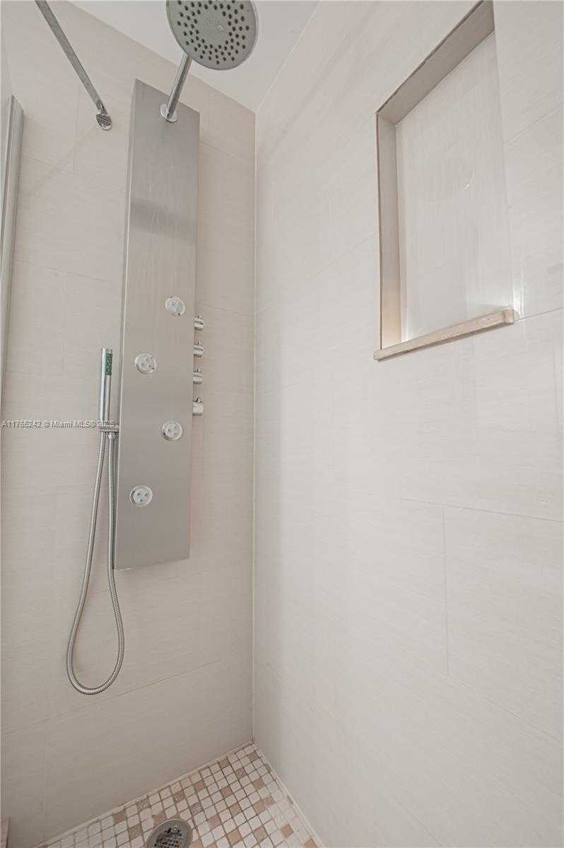 Small Image of 2030 SOUTH OCEAN DR #2204, Hallandale Beach Number 48