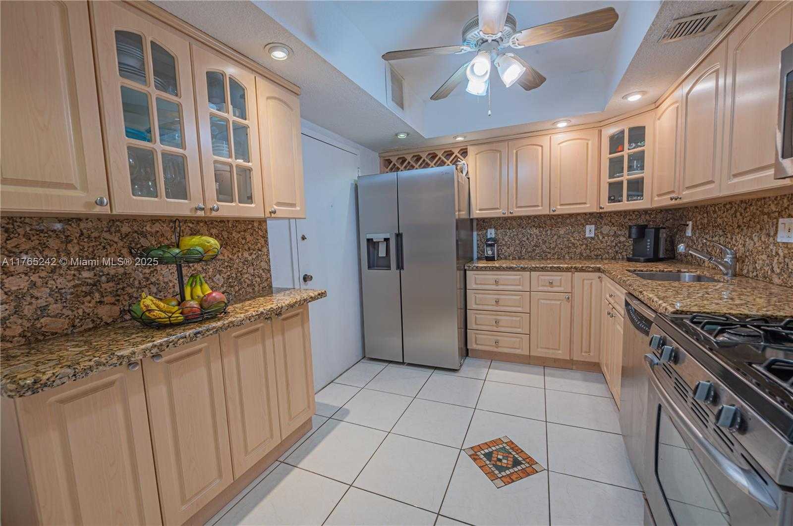 Small Image of 2030 SOUTH OCEAN DR #2204, Hallandale Beach Number 5