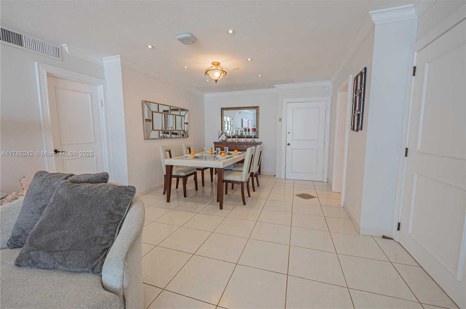 Small Image of 2030 SOUTH OCEAN DR #2204, Hallandale Beach Number 8