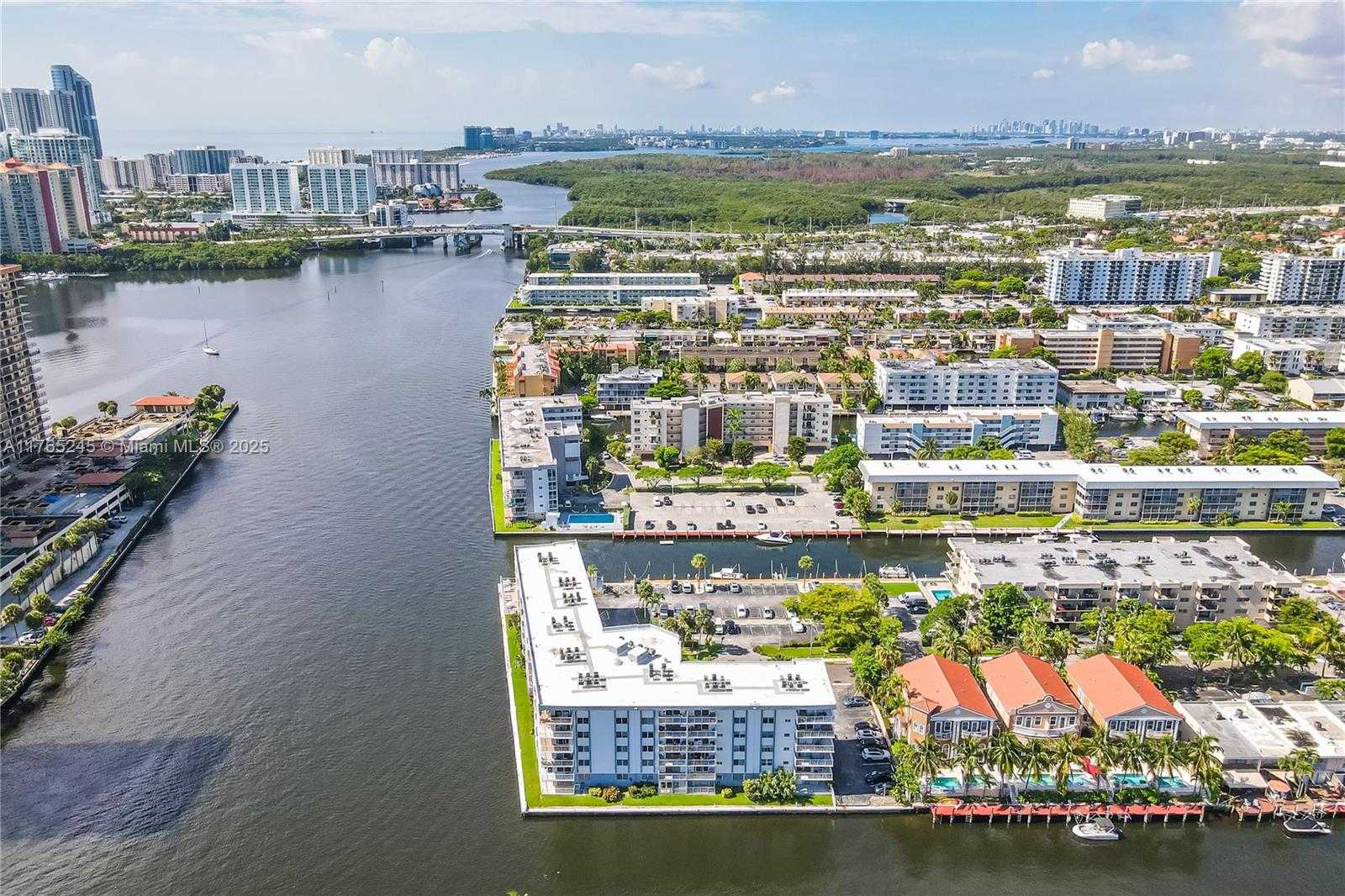 Small Image of 4000 NORTH EAST 170TH ST #300, North Miami Beach Number 30