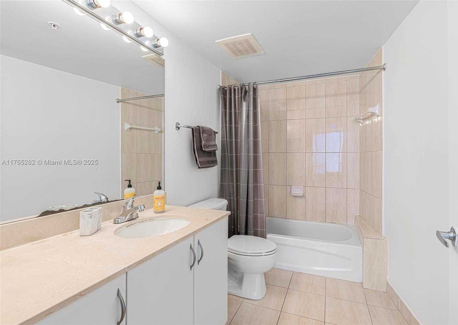 Small Image of 1750 NORTH BAYSHORE DR #5201, Miami Number 18