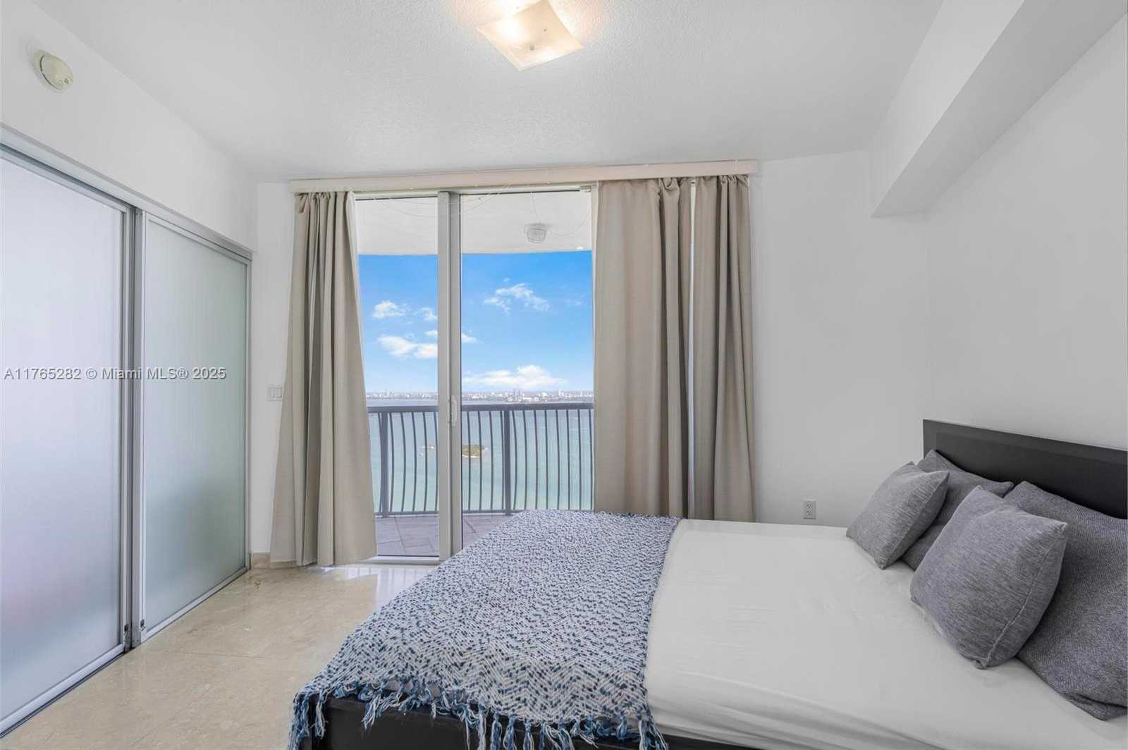 Small Image of 1750 NORTH BAYSHORE DR #5201, Miami Number 20