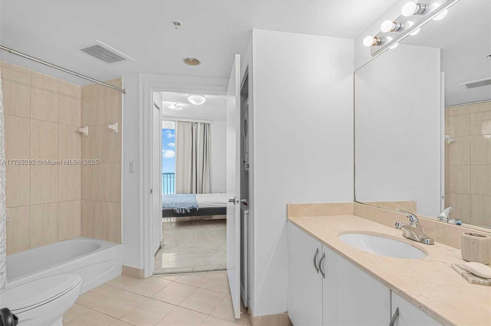 Small Image of 1750 NORTH BAYSHORE DR #5201, Miami Number 21