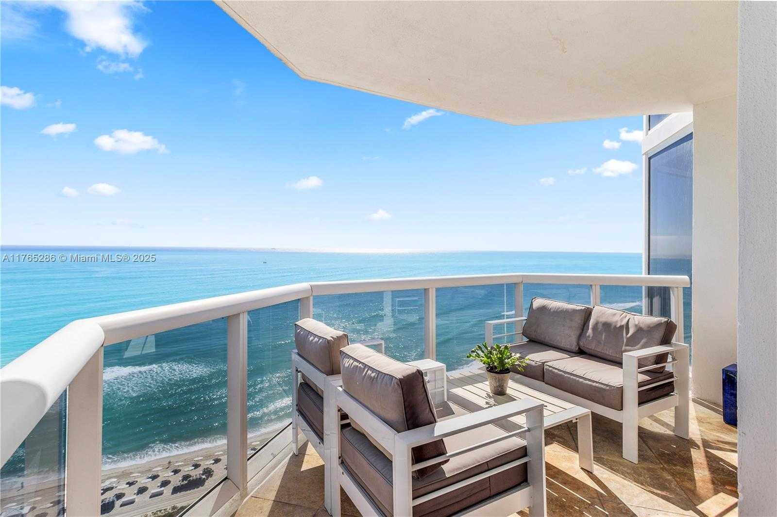 Small Image of 4775 COLLINS AVE #2101, Miami Beach Number 11
